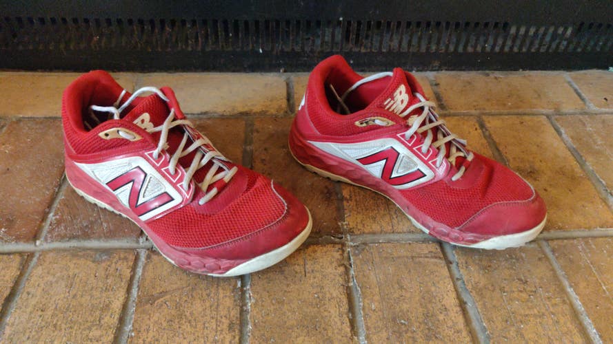 Red Adult Men's Used Size 10 (Women's 11) Turf Cleats New Balance Low Top 3000v4