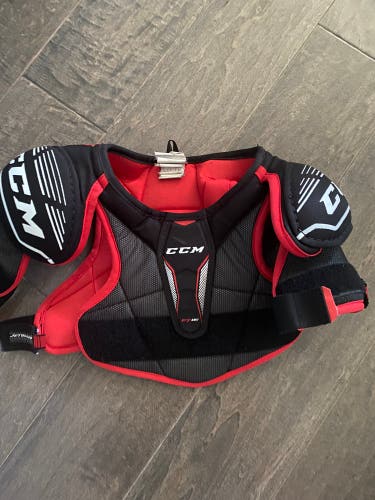 Ccm ft350 shoulder pads