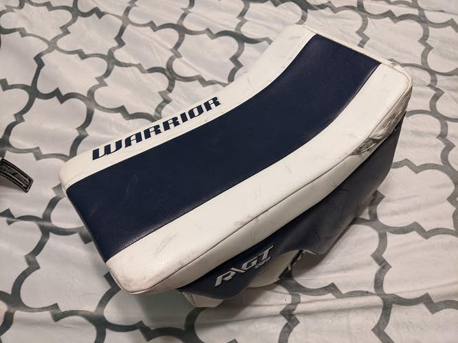 Used Warrior Ritual GT Classic SE Blocker - Sr Reg White/Navy *New Palm*