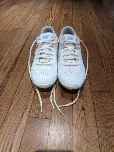 White Used Youth Men's Size 4.5 (Women's 5.5) Molded Cleats Nike Low Top