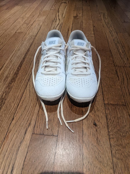White Used Youth Men's Size 4.5 (Women's 5.5) Molded Cleats Nike Low Top