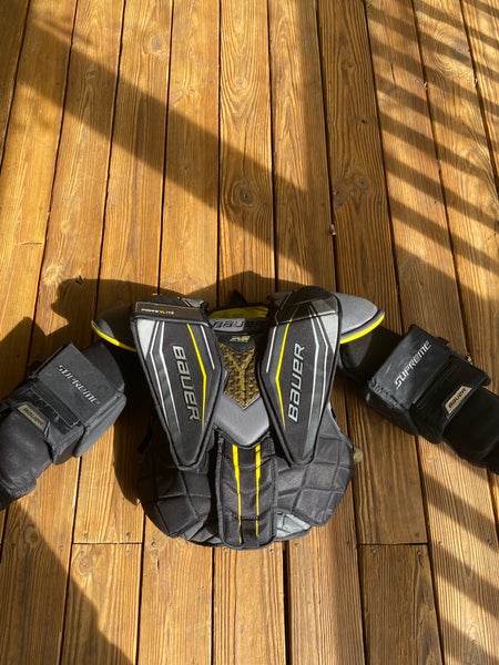 Used Small Bauer Supreme 2S Pro Goalie Chest Protector