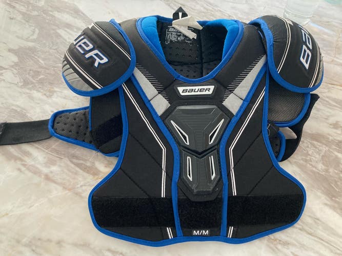Senior Used Medium Bauer Shoulder Pads
