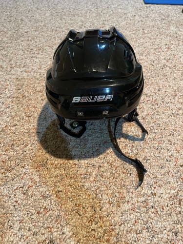 Used Medium Bauer Re-Akt Helmet