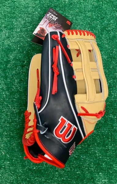 Wilson A2K JS22 Juan Soto 12.75 Baseball Glove (WBW1002291275)