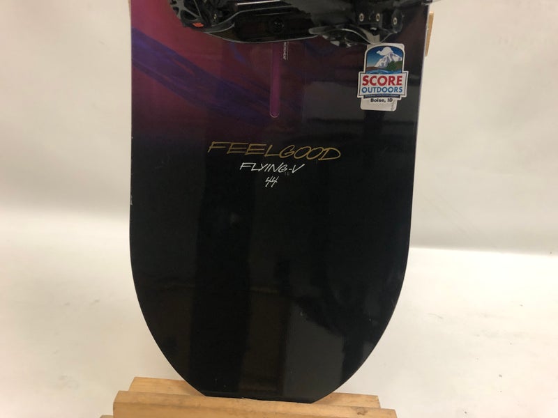 Burton Feelgood flying V 144 Snowboard W Burton Stiletto Est