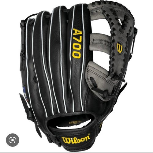 Wilson A700 Baseball Glove 12.75 Right Hand Throw