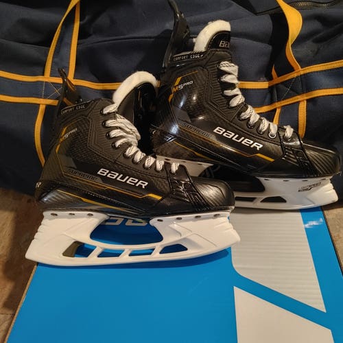 Bauer SUPREME M5PRO Hockey Skates Regular Width Size 8