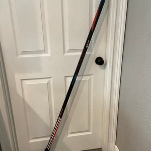 Senior Right Handed Warrior W28 Covert QRE Pro Hockey Stick