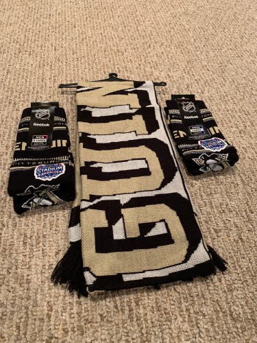 2014 Pittsburgh Penguins Stadium Series Authentic Scarf and Socks