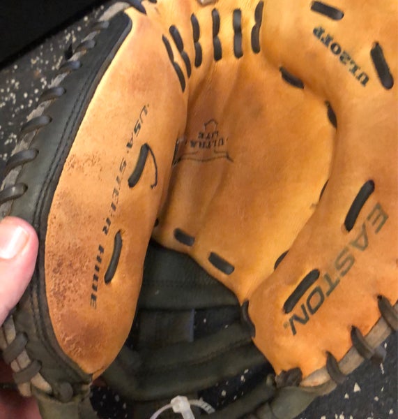 Easton UL20FP 34" Catcher's Glove