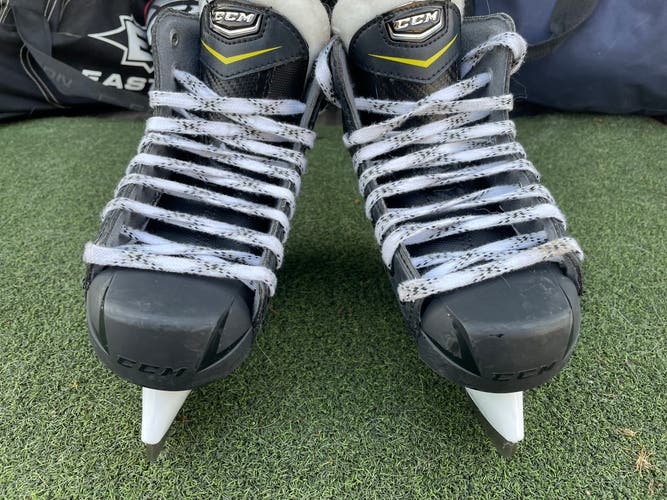CCM Tacks 3025 Ice Hockey Skate - Jr 3D