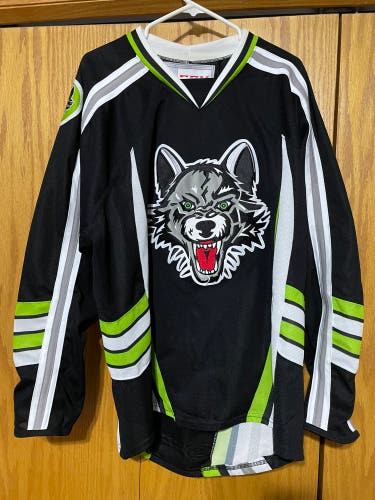 Used Chicago Wolves jersey size mens large