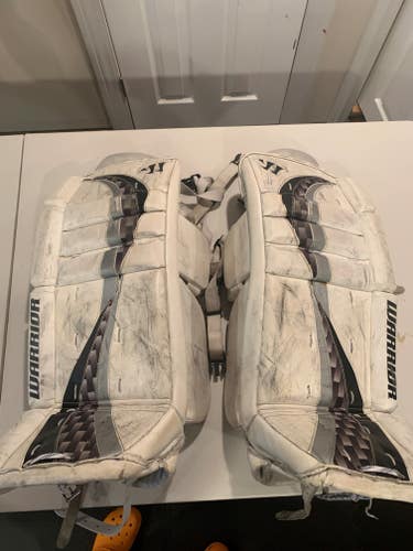 Used 25"+1 Warrior Swagger Goalie Leg Pads