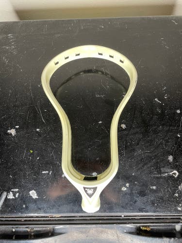 Used And Unstrung DNA Head