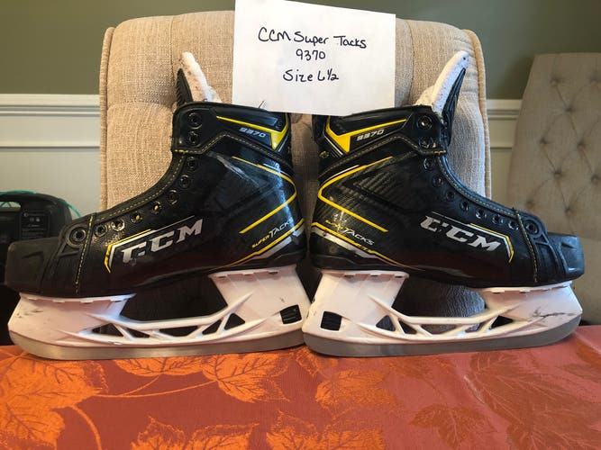 Used CCM Regular Width Size 6.5 Super Tacks 9370 Hockey Skates