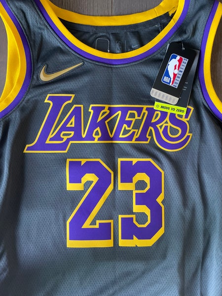 Lakers Jersey 23 Lebron James size 44 M nike for Sale in Los