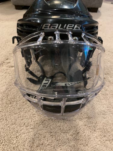 Used Youth Bauer Re-Akt 100 Helmet