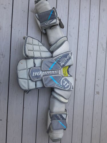 Used Medium Warrior Ritual G5 Goalie Chest Protector