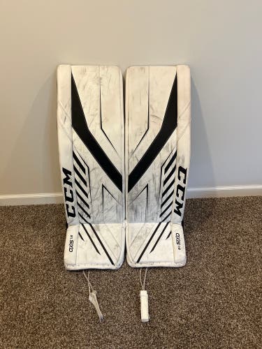 35" CCM  Axis 1.9 Goalie Leg Pads