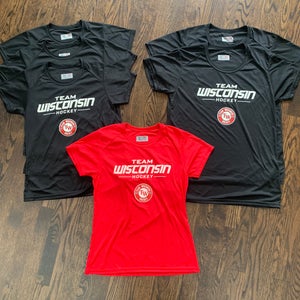 NEW - Team Wisconsin Hockey WOMENS Short Sleeve Performance Shirt. Multiple Sizes Available.