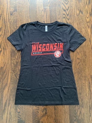 NEW - Women’s Tri-blend Tshirt. Team Wisconsin Hockey Logo. Multiple Sizes Available.