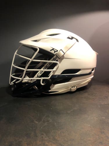 Georgetown Cascade R Lacrosse Helmet