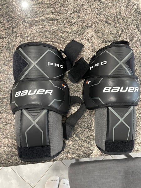 Bauer Pro Intermediate knee pads