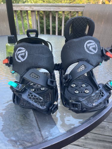 Used XL Flow Snowboard Bindings