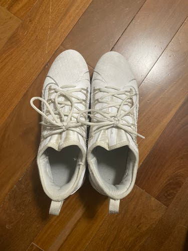 White Men's Size Men's 10.5 (W 11.5) Low Top Huarache