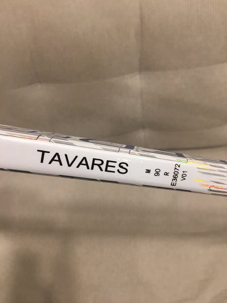 What Stick Does John Tavares Use? – HockeyStickMan