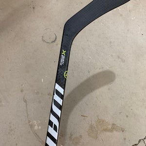 Senior Right Handed W05 Alpha QX Warrior Hockey Stick