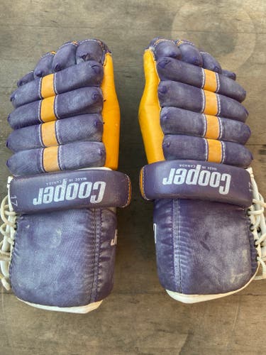 Vintage Cooper hockey gloves