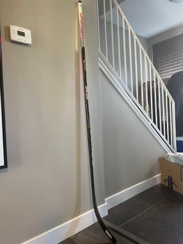 (NEW) Senior Right Handed P88 77 Flex Vapor Hyperlite Hockey Stick