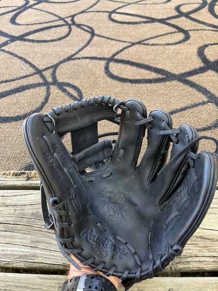 Used Rawlings Right Hand Throw Infield Heart of the Hide Baseball Glove 11.5"