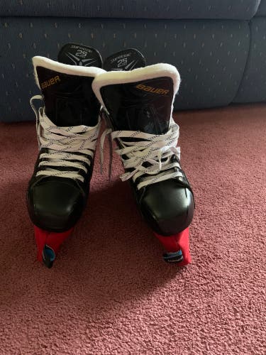 New Bauer Pro Stock Supreme 2S Pro Skates Size 5 E Width