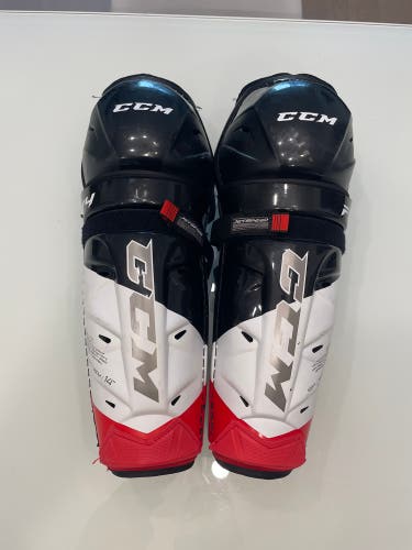 CCM  JetSpeed FT4 Shin Pads