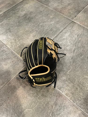 Right Hand Throw 11.75" A2000 Baseball Glove