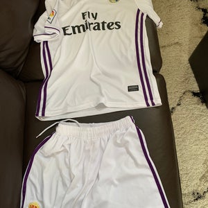 Real Madrid Ronaldo Jersey and shorts