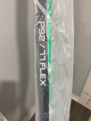New Right Handed P92/77 Flex Green Custom Vapor Hyperlite Hockey Stick