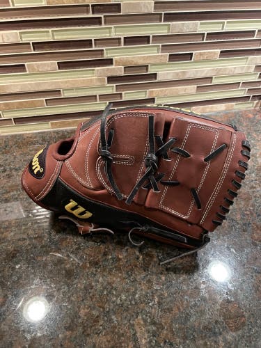 Gently Used Right Hand Throw 12" A2000 B2 Baseball Glove