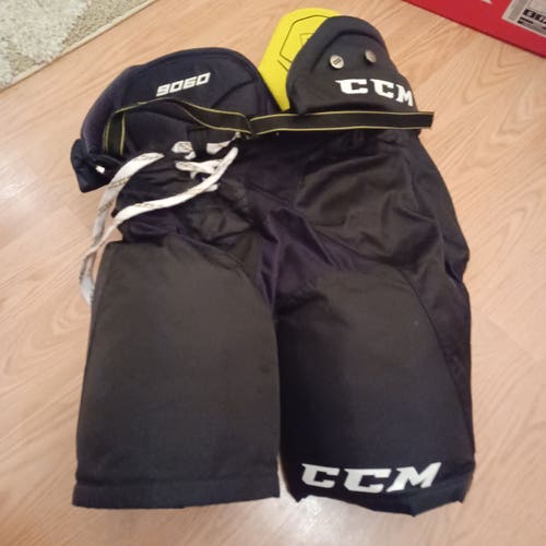 Senior Used Small CCM Tacks 9060 Hockey Pants