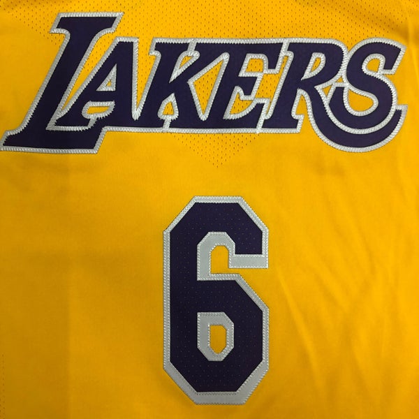 lakers jersey youth large