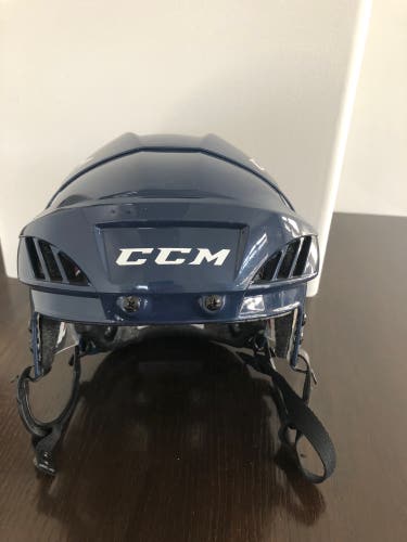 New Large CCM Helmet FL 80 HECC CERTIFICATION VALID NO LONGER THAN THE END OF NOV-2021
