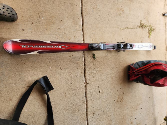 Used Men's Rossignol 165 cm All Mountain Skis With Bindings