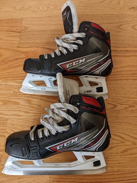 Used Junior CCM Jetspeed Hockey Goalie Skates Regular Width Size 4.5