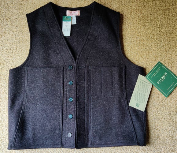 New Filson Mackinaw Wool Vest Size 44 (XL) Charcoal Item # 10055010220 100% Virgin Wool