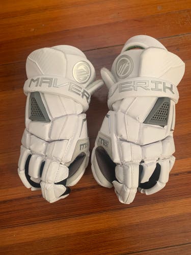 New Player's Maverik 13" M5 Lacrosse Gloves