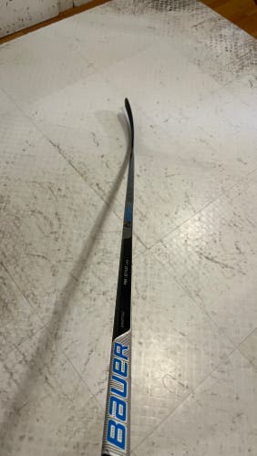 Senior Right Handed P88 87 Flex Nexus N2900 Hockey Stick
