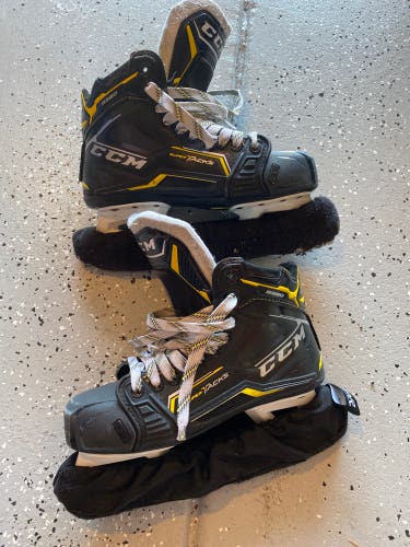 Used CCM Regular Width Size 6.5 Super Tacks 9380 Hockey Goalie Skates